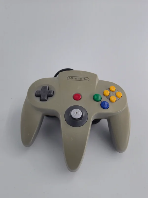 Mando N64 amarillento