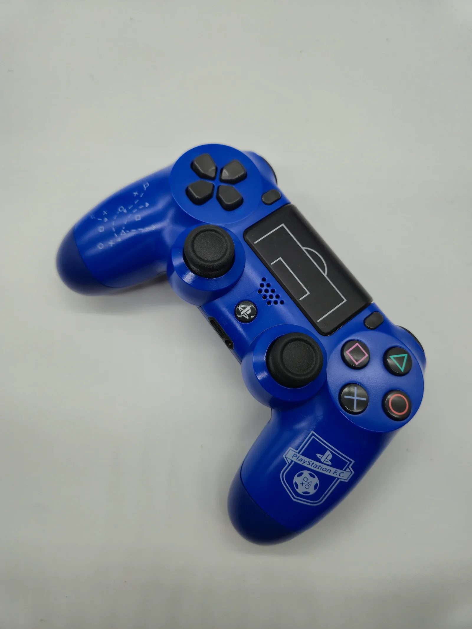 Mando PS4 V2 Edición Limitada PlayStation F.C